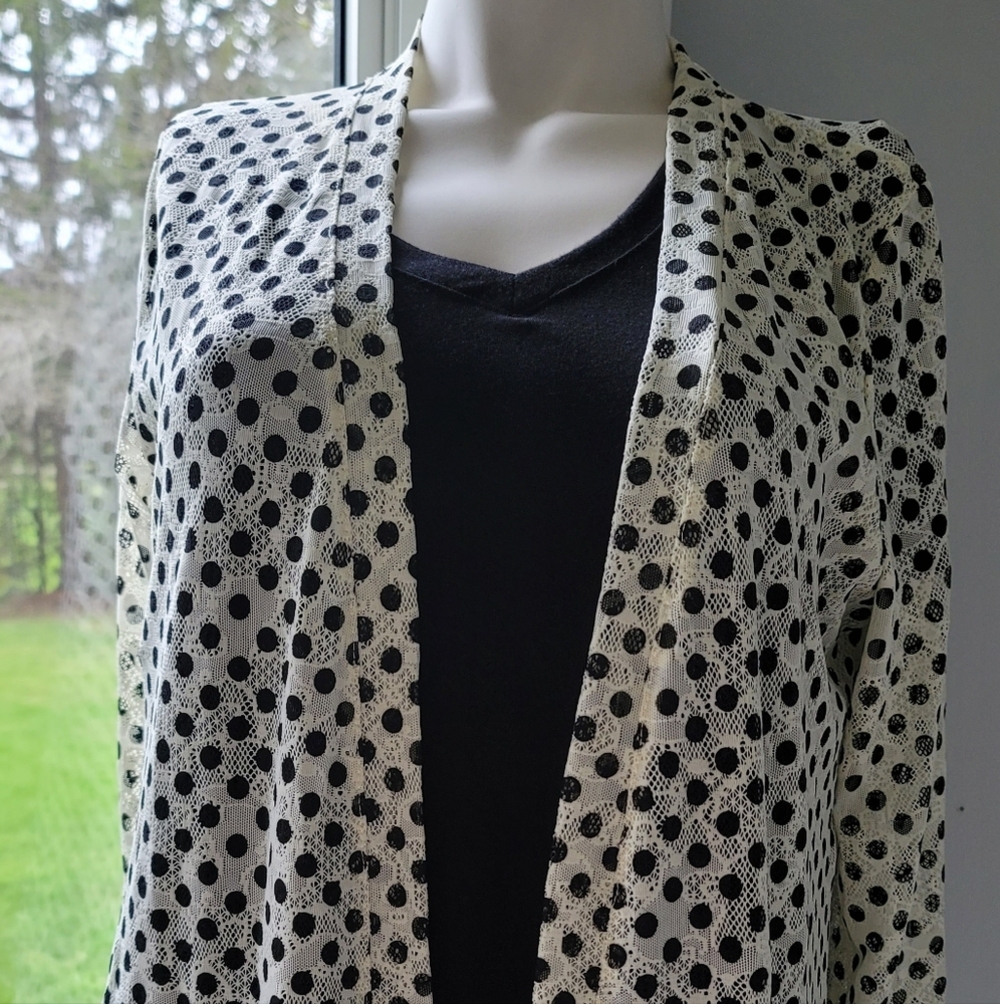 BRAND NEW! Lavena Black and White Polka-dot Cover